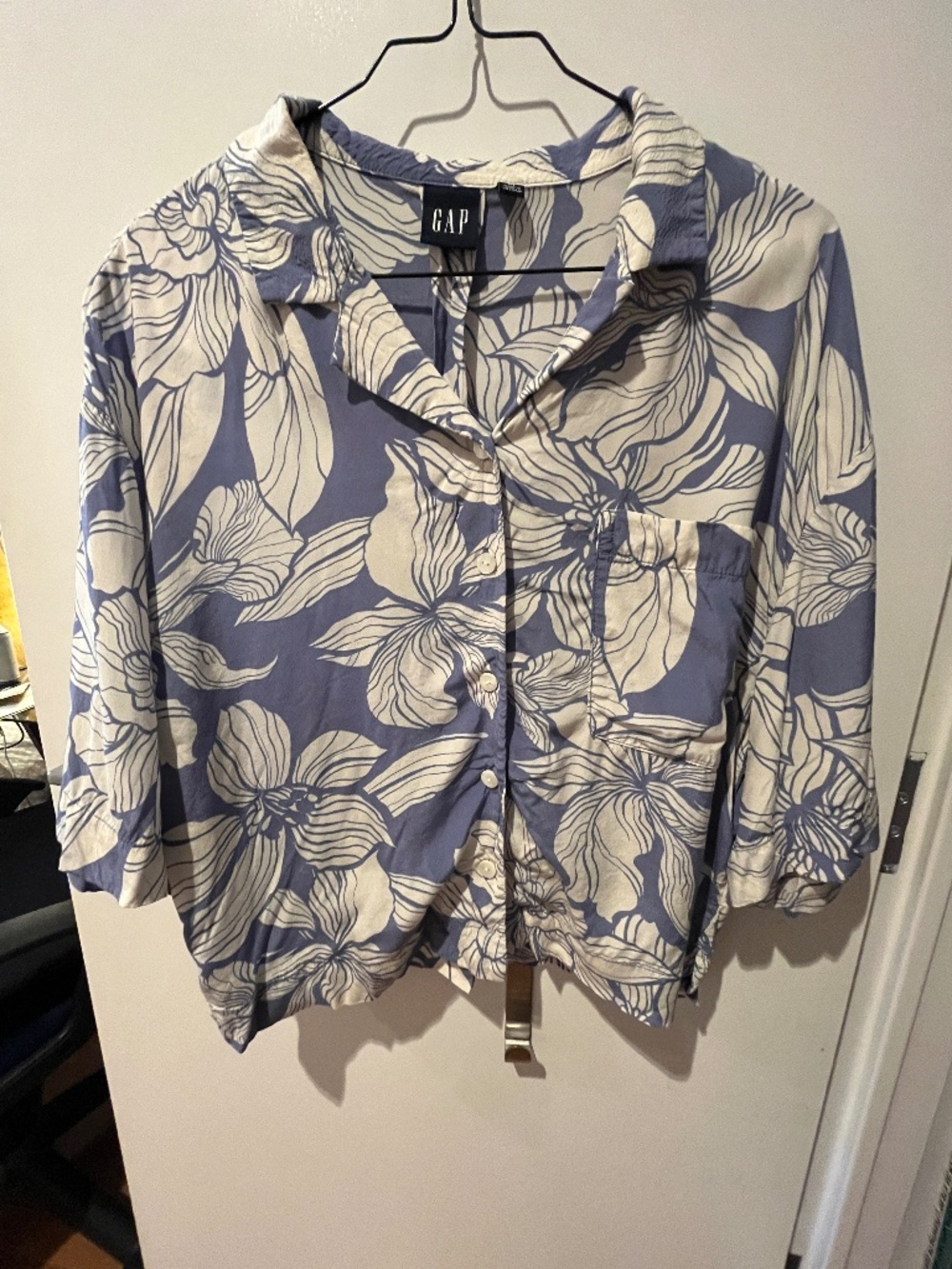 Gap Hawaiian shirt women viscose Medium lightweight boxy blue white